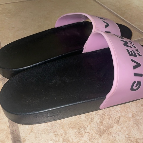 Givenchy Paris Pink Slides - Picture 4 of 5